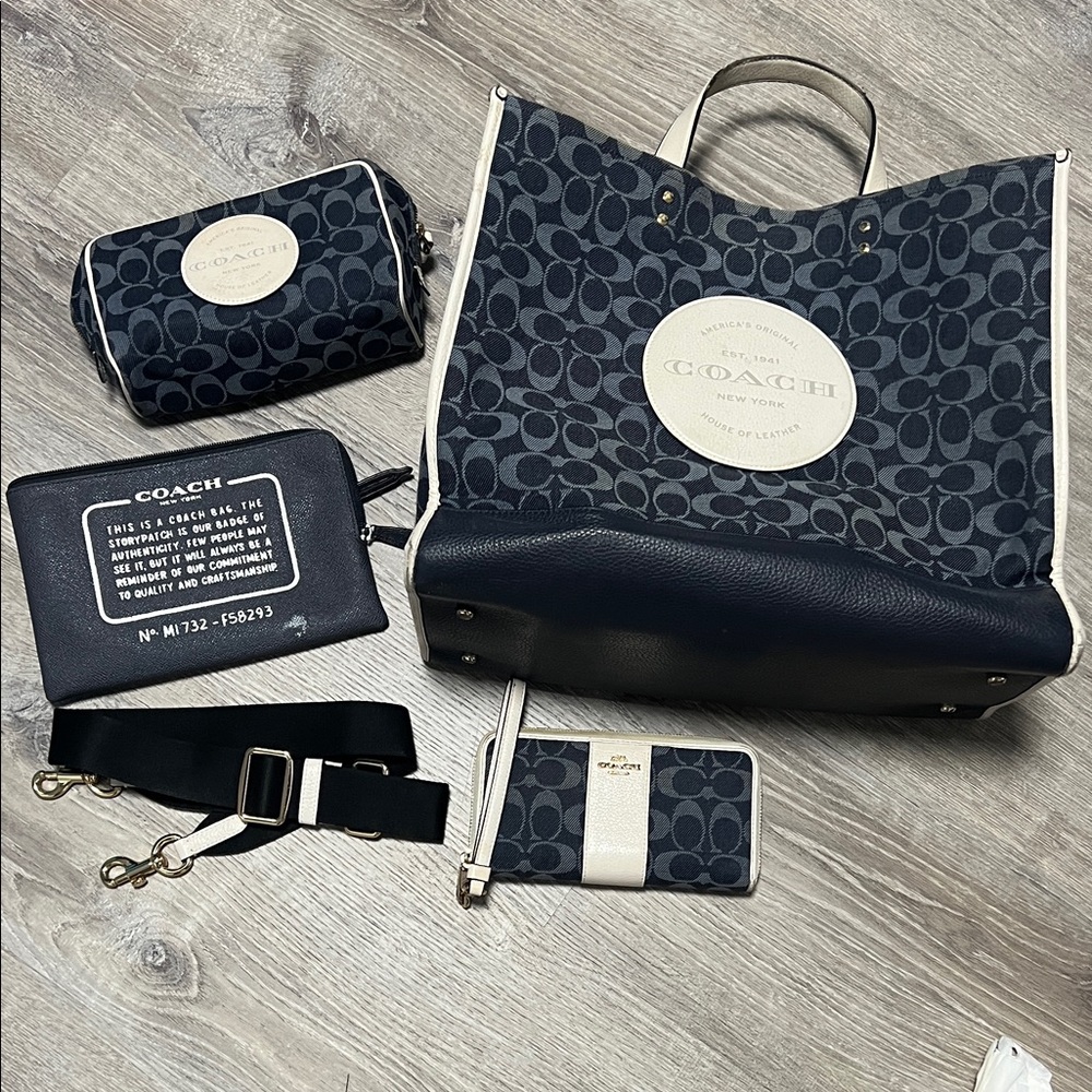 Coach Navy and White Signature Tote Collection
